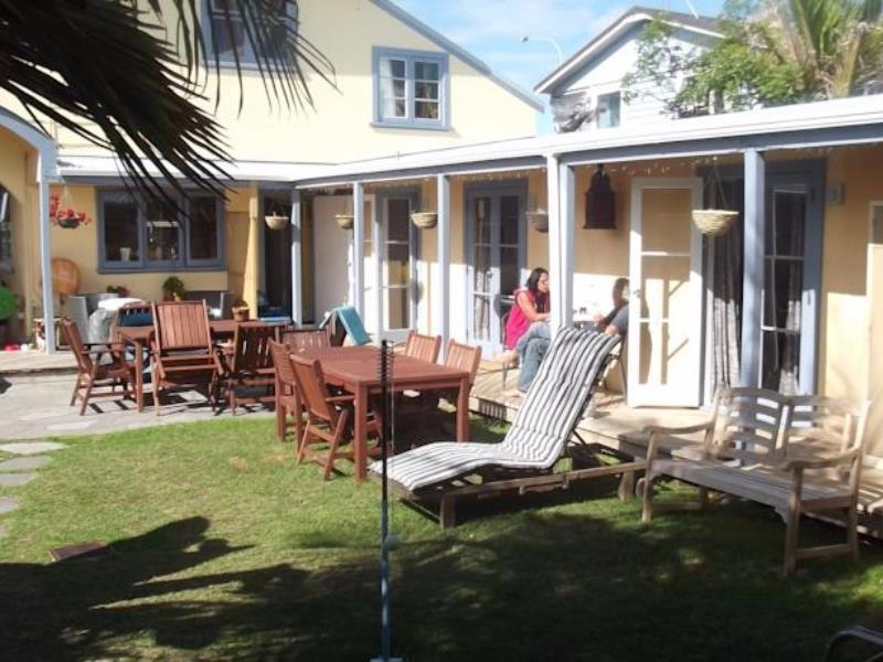 Orewa Pillows Lodge Exterior photo