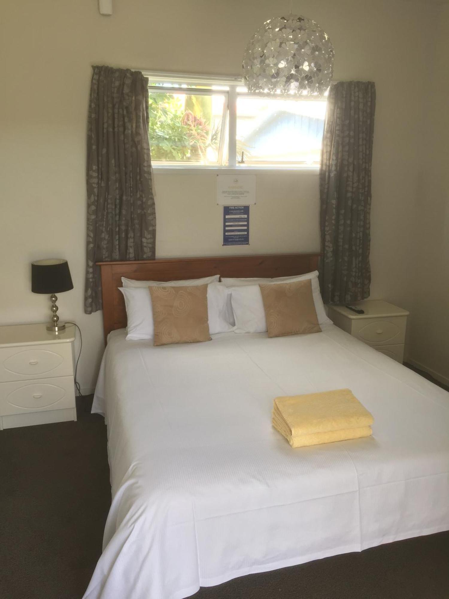 Orewa Pillows Lodge Exterior photo